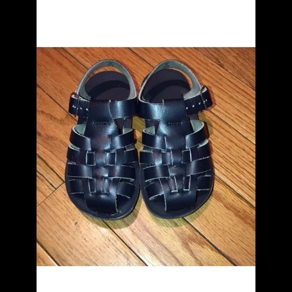 Leather sandals